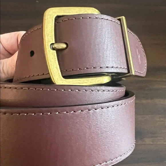 Polo by Ralph Lauren Reversible Black/ town Belt with Gold Buckle, 32.5” - Picture 4 of 10